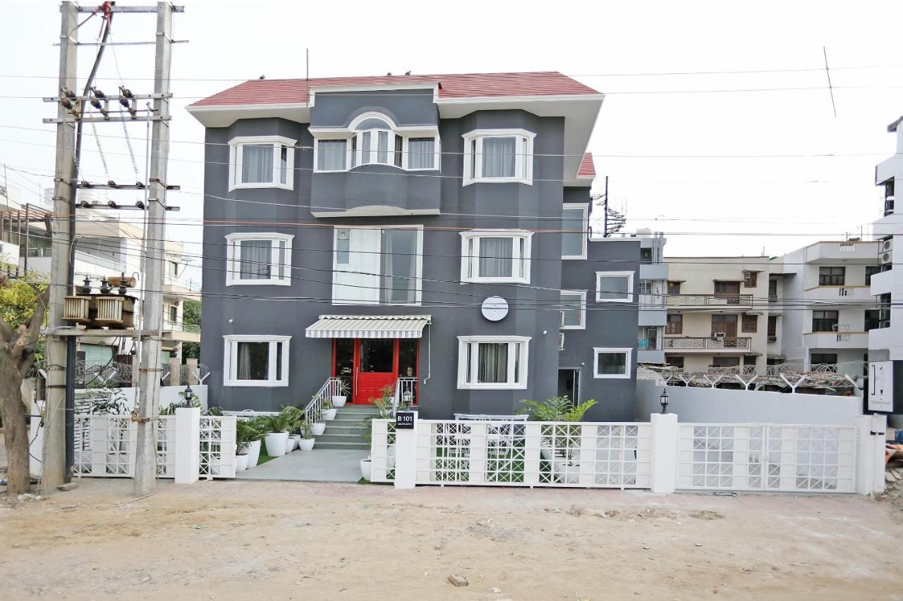 Oyo Townhouse 17 Huda City Center Near Leisure Valley Park Гургаон Экстерьер фото