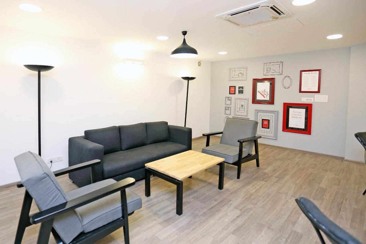 Oyo Townhouse 17 Huda City Center Near Leisure Valley Park Гургаон Экстерьер фото